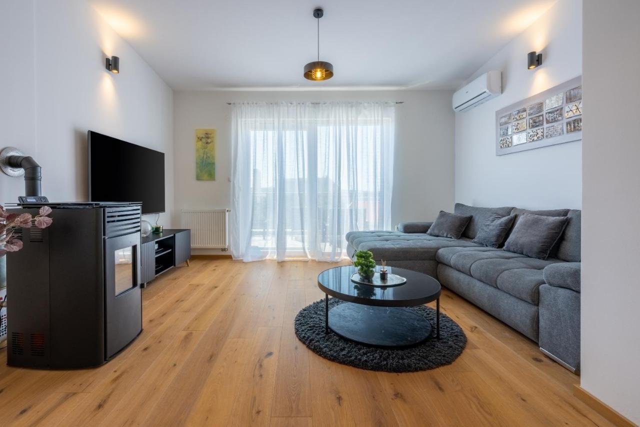 Apartments Marta Crikvenica Luaran gambar