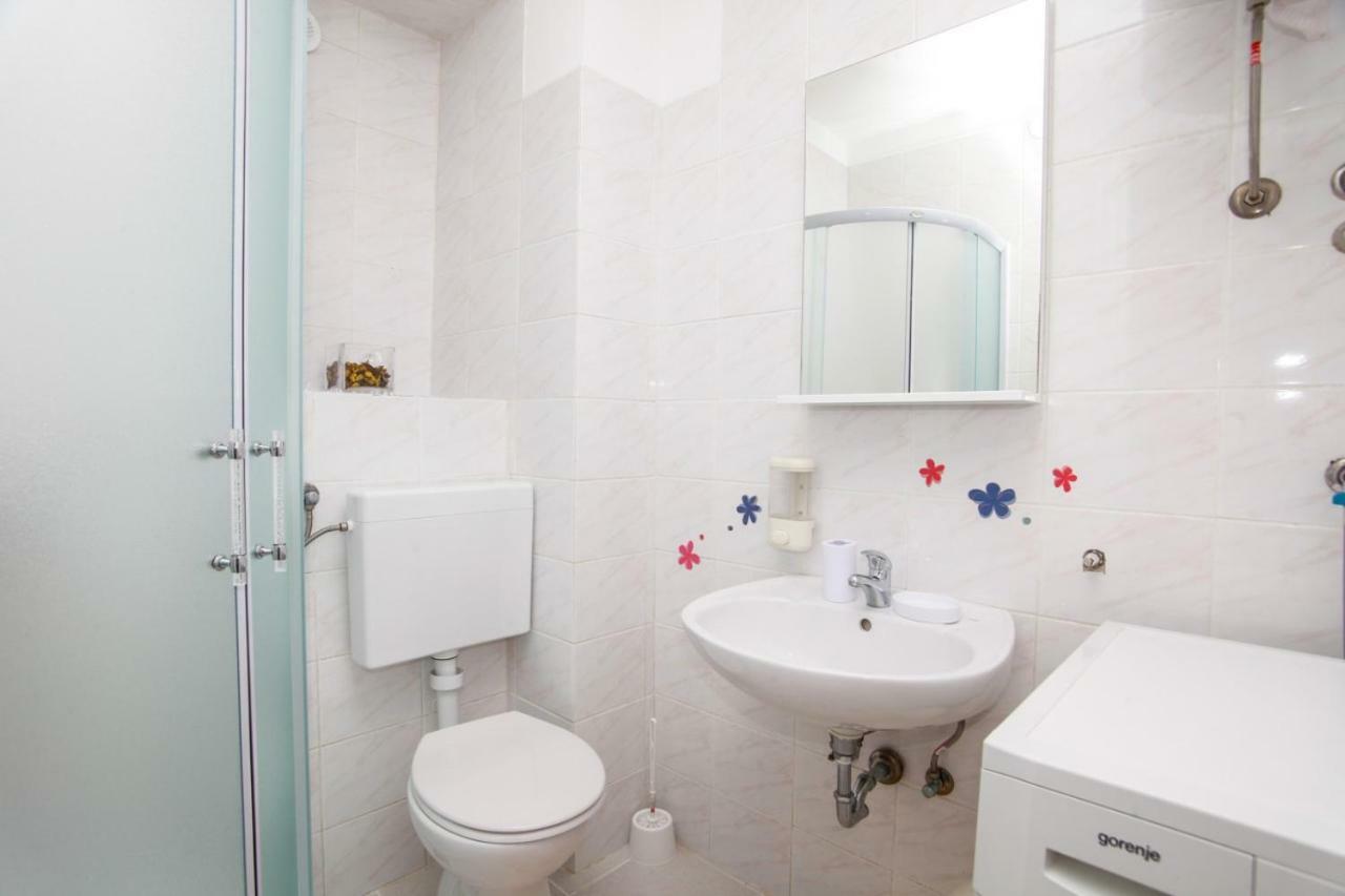 Apartments Marta Crikvenica Luaran gambar