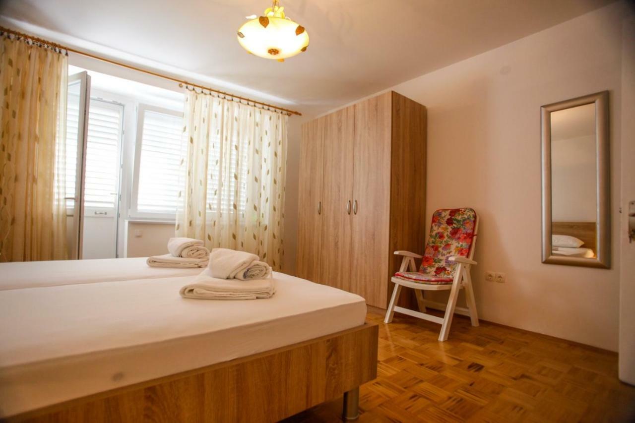 Apartments Marta Crikvenica Luaran gambar